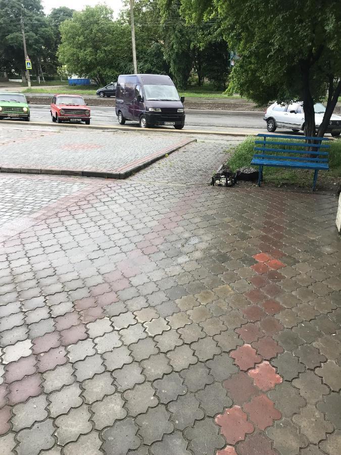 Чудова Квартирка В Кам'Янці -Подільському Kamjanets-Podilsky Buitenkant foto