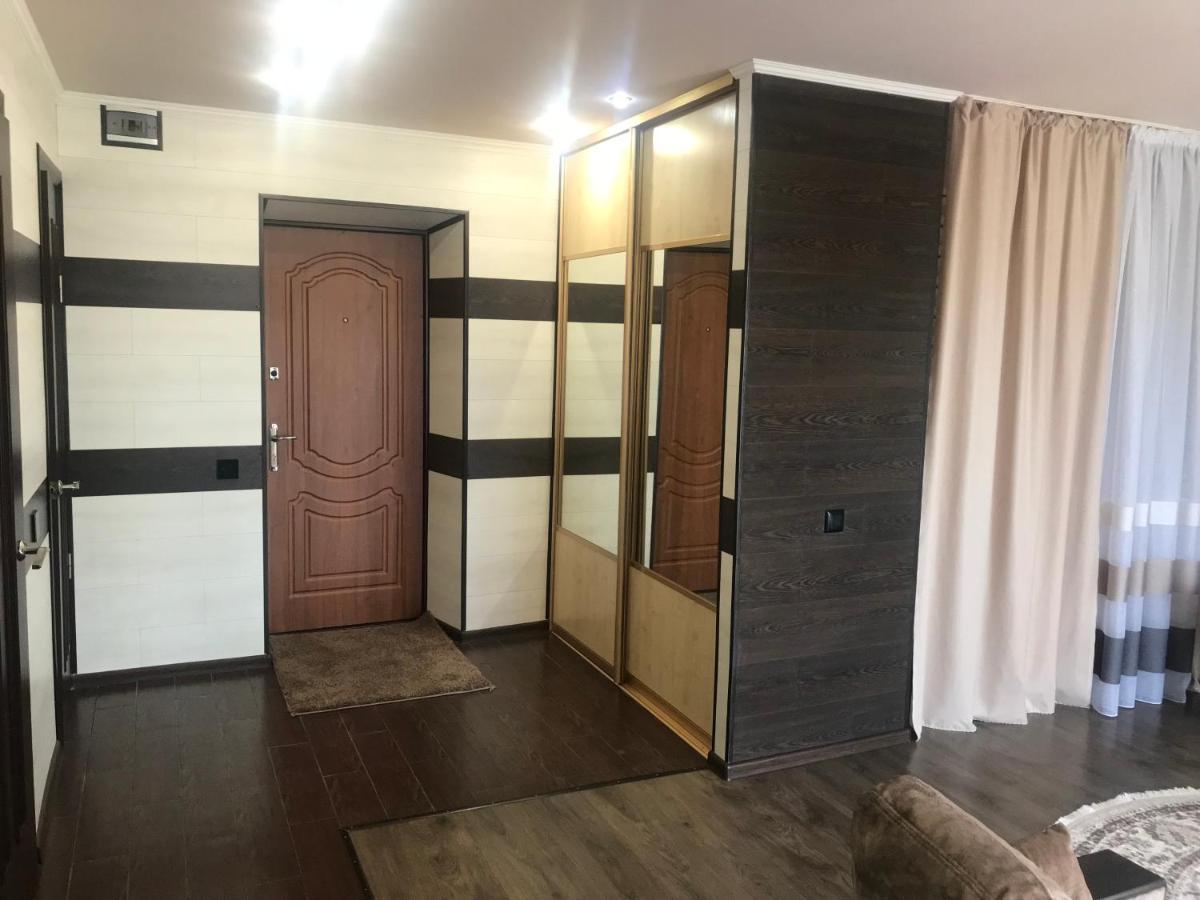 Чудова Квартирка В Кам'Янці -Подільському Kamjanets-Podilsky Buitenkant foto
